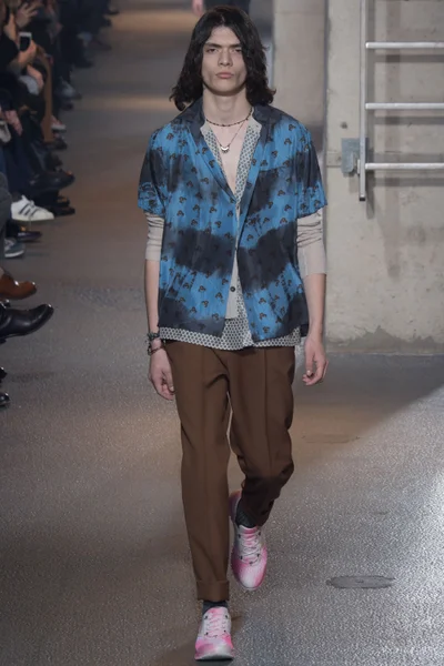 Look 33